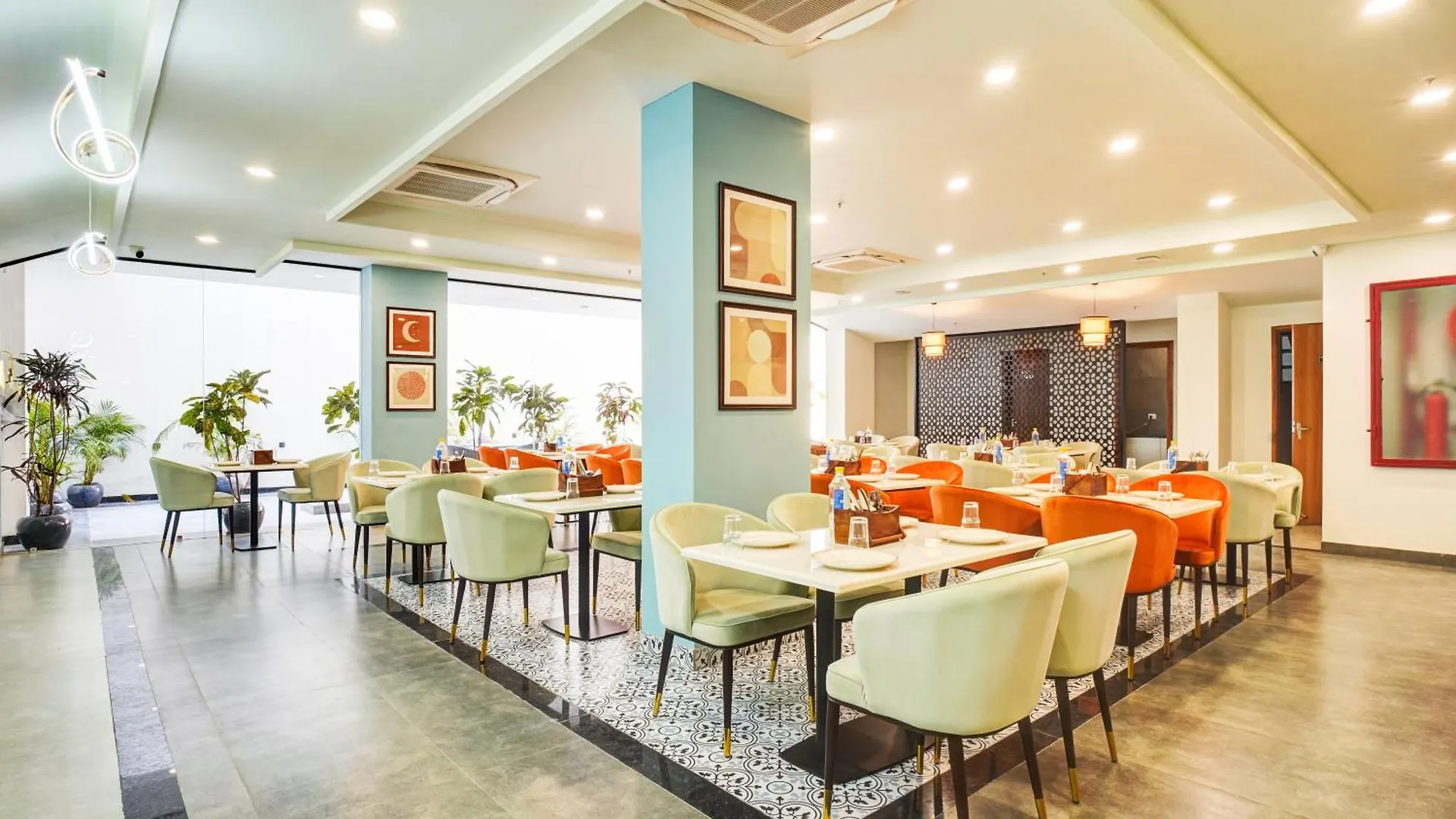 *** Hotel Saltstayz Premier - Arjun Marg Gurgaon India