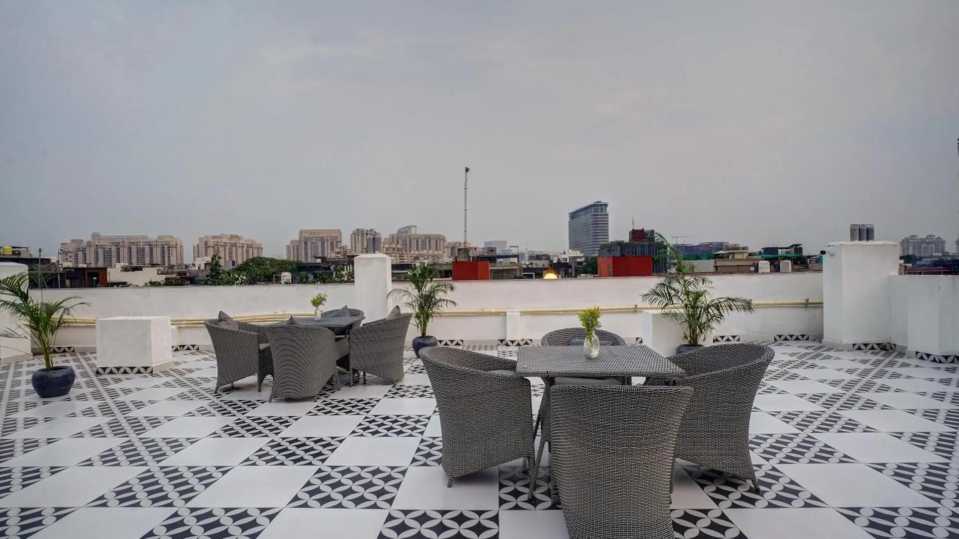 Saltstayz Premier - Arjun Marg Gurgaon