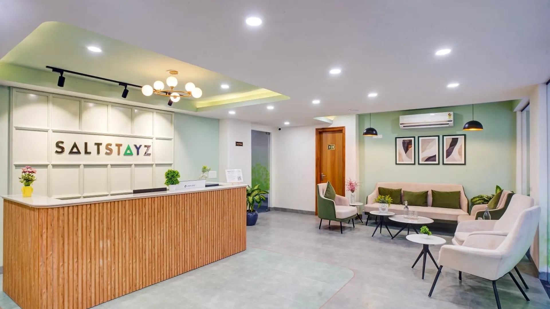 *** Hotel Saltstayz Premier - Arjun Marg Gurgaon India