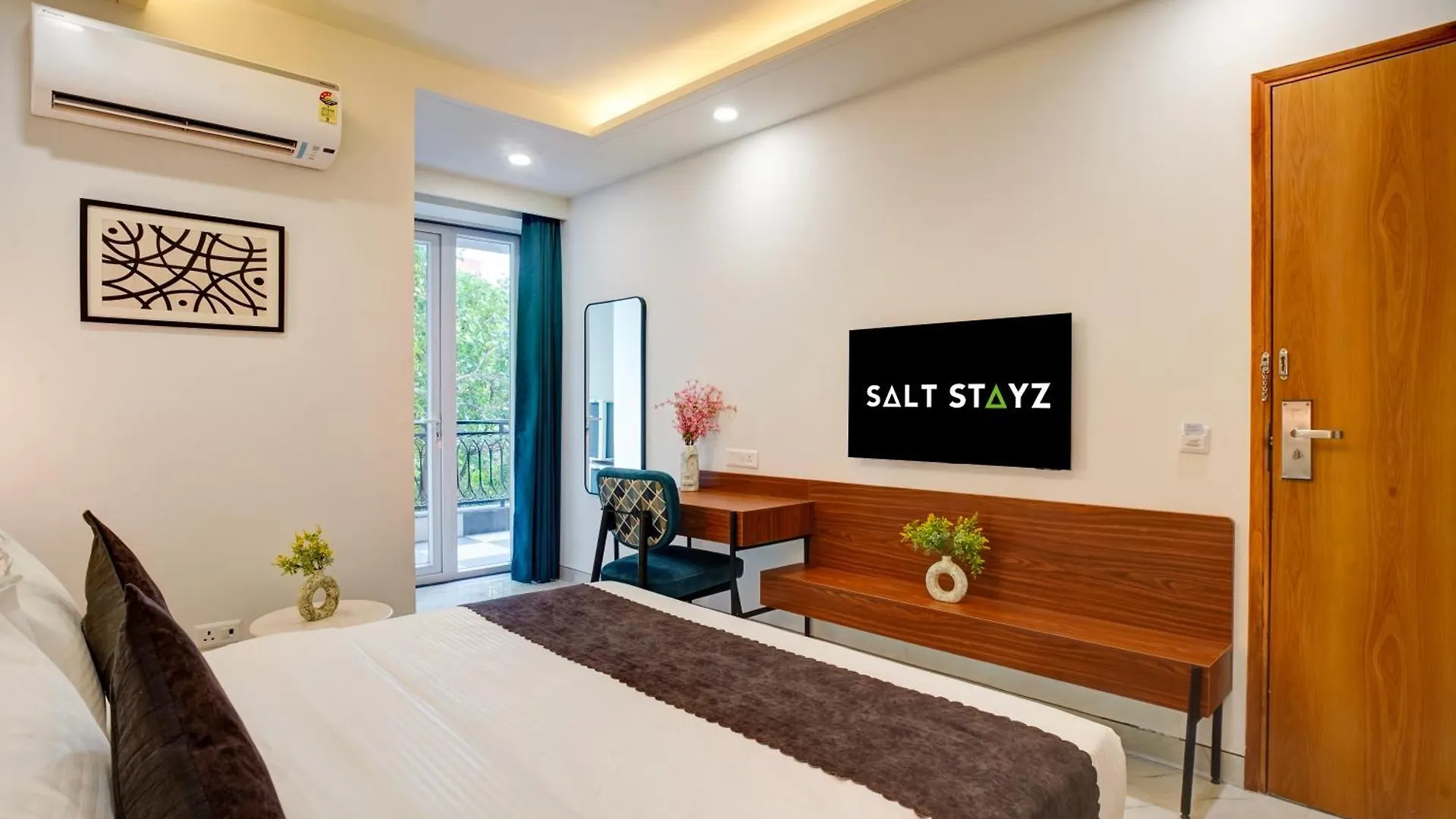 Saltstayz Premier - Arjun Marg Gurgaon 3*,  India